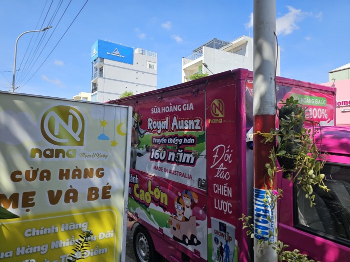 Trade and show tại Nana shop