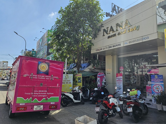 Trade and show tại Nana shop