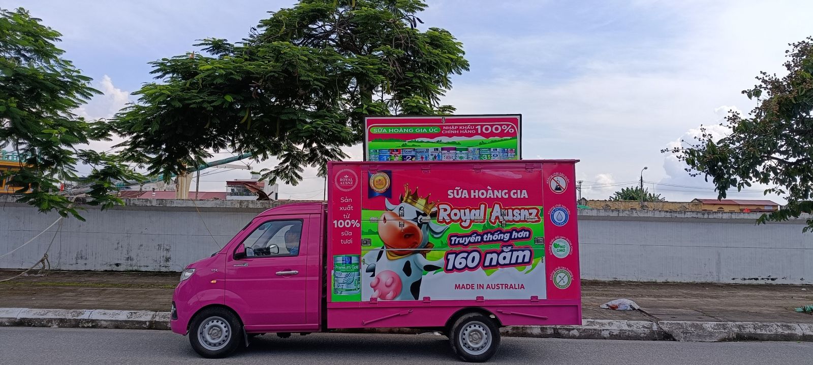 Trade & Show của sữa Hoàng Gia 