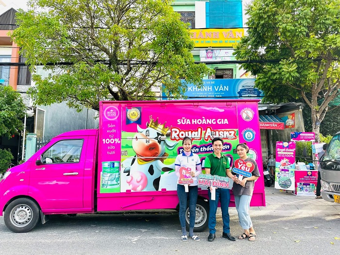 Trade and show cùng Sữa Hoàng Gia