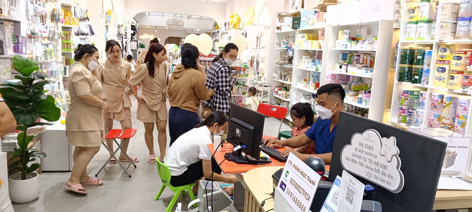 Chương trình Trade & Show của sữa Hoàng Gia Úc